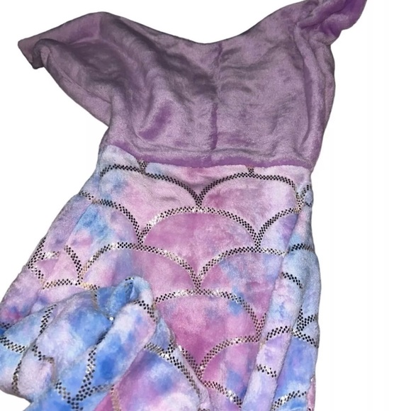 Mermaid Tail Blankets Glittering Wearable Cute Cozy Soft Flannel Rainbow - Picture 6 of 8